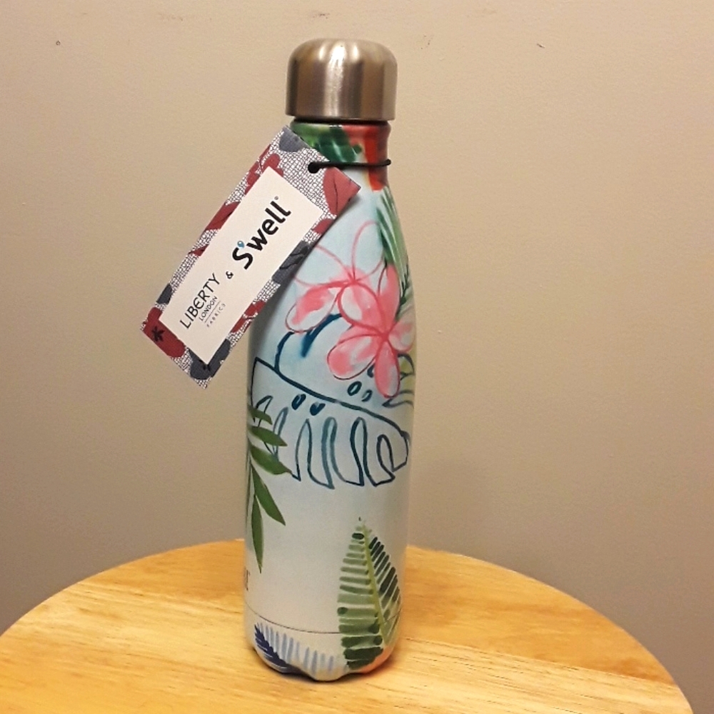 NWT Swell drinking bottle BPA free 17oz